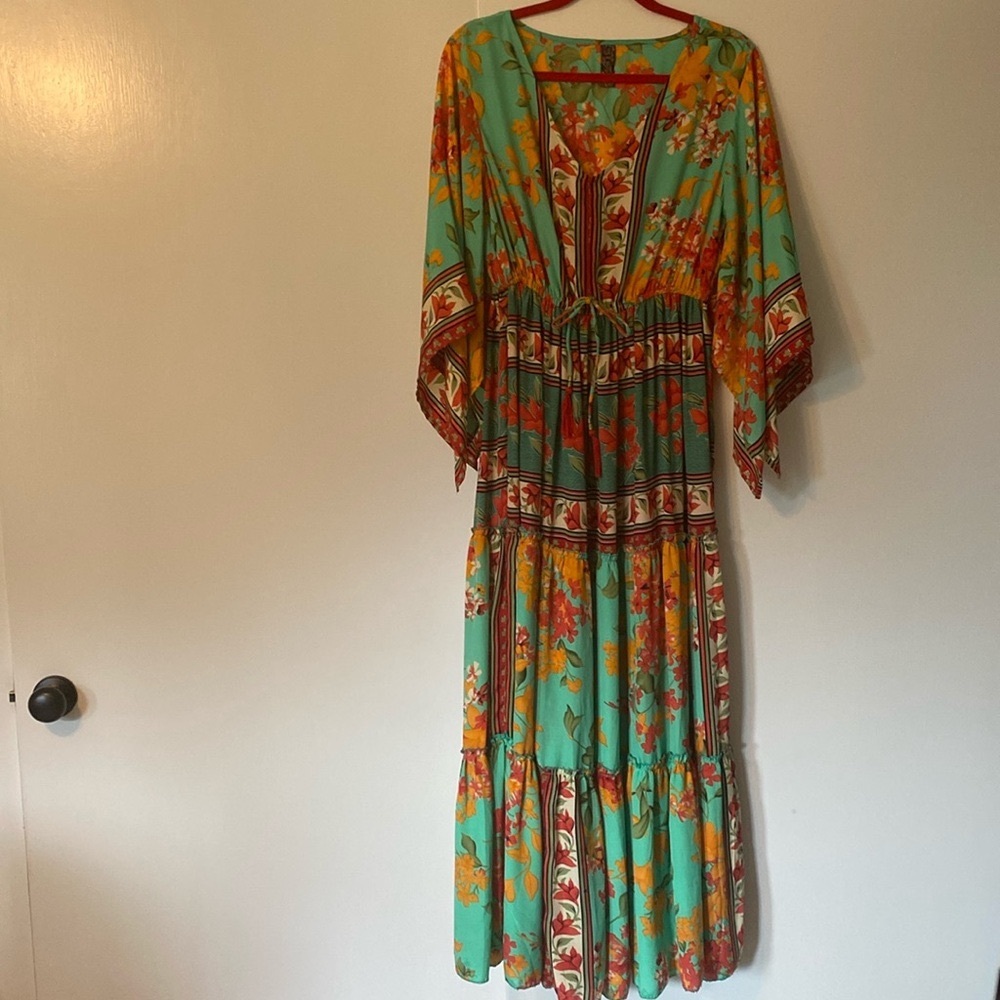 ‼️SOLD‼️Pretty maxi dress